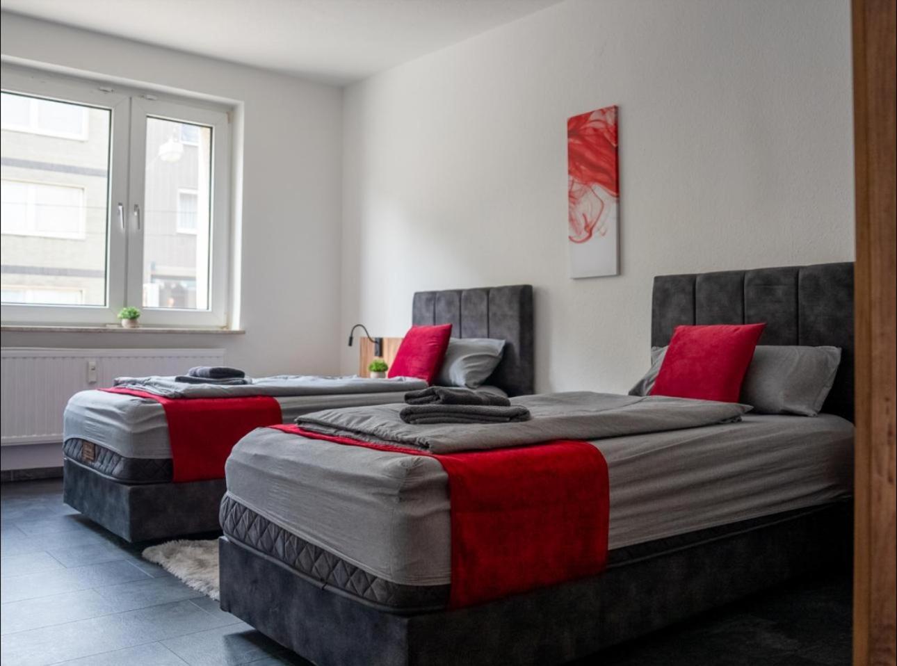 Livemore24 - Space In 24-7 Check-in * Duisburg