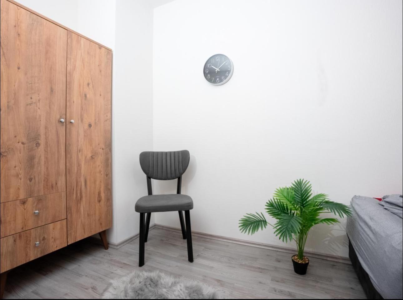 Apartment Livemore24 - Space In 24-7 Check-in