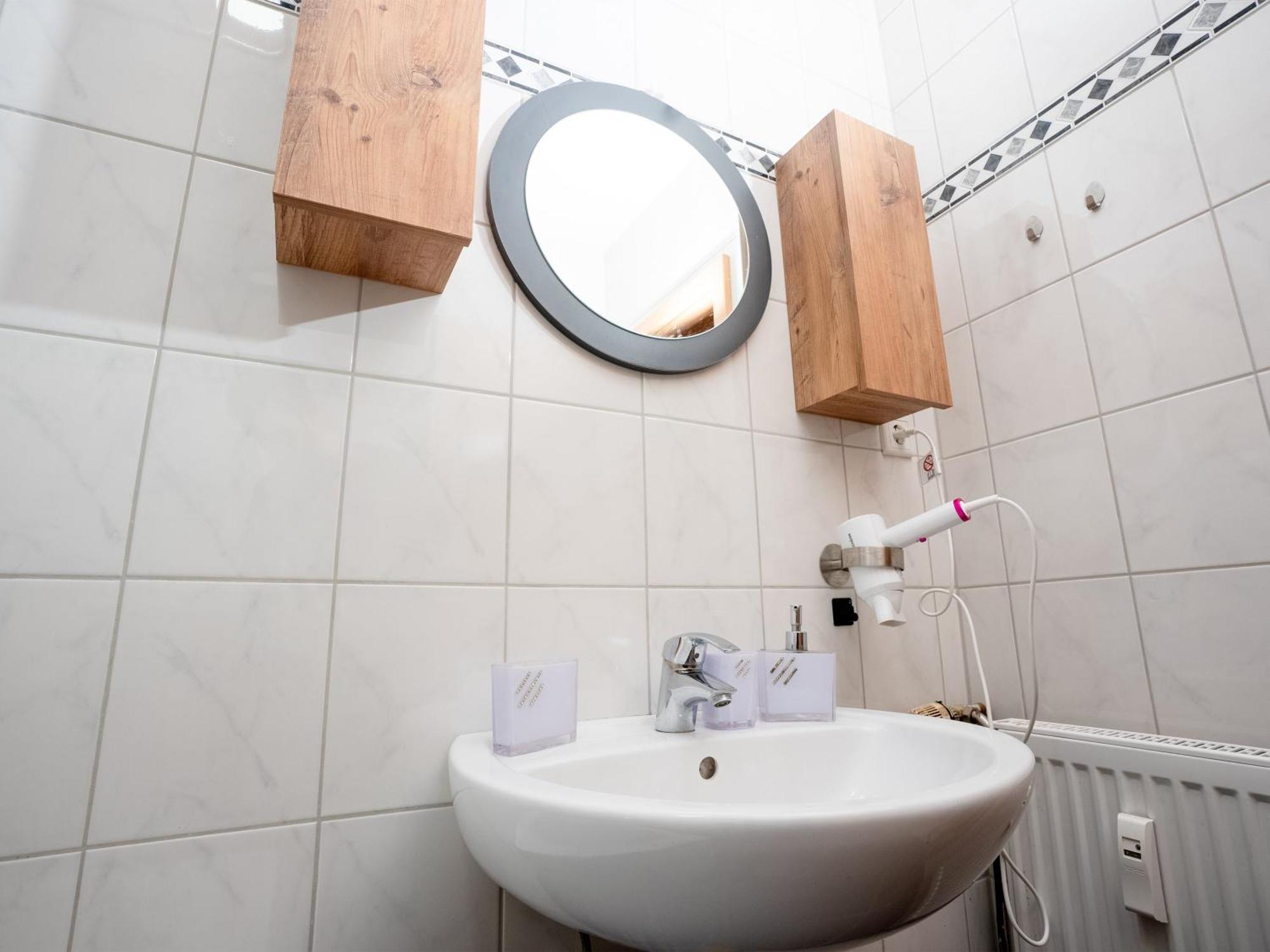 Livemore24 - Space In 24-7 Check-in * Duisburg