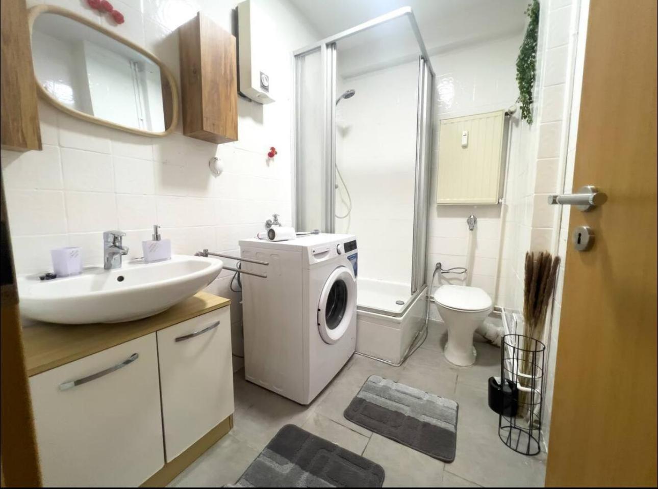 Apartment Livemore24 - Space In 24-7 Check-in