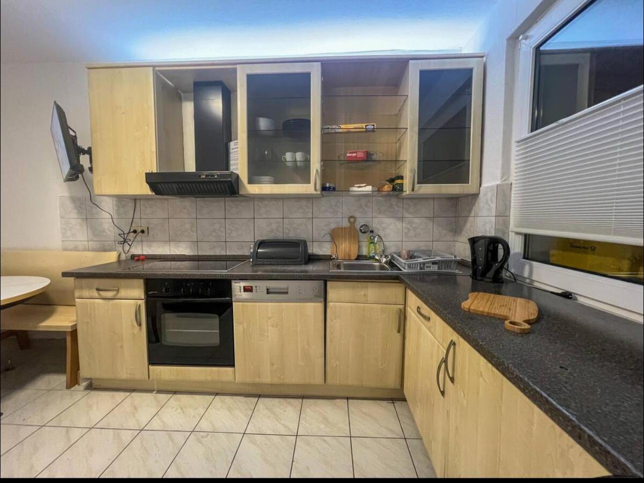 Livemore24 - Space In 24-7 Check-in Apartment Duisburg