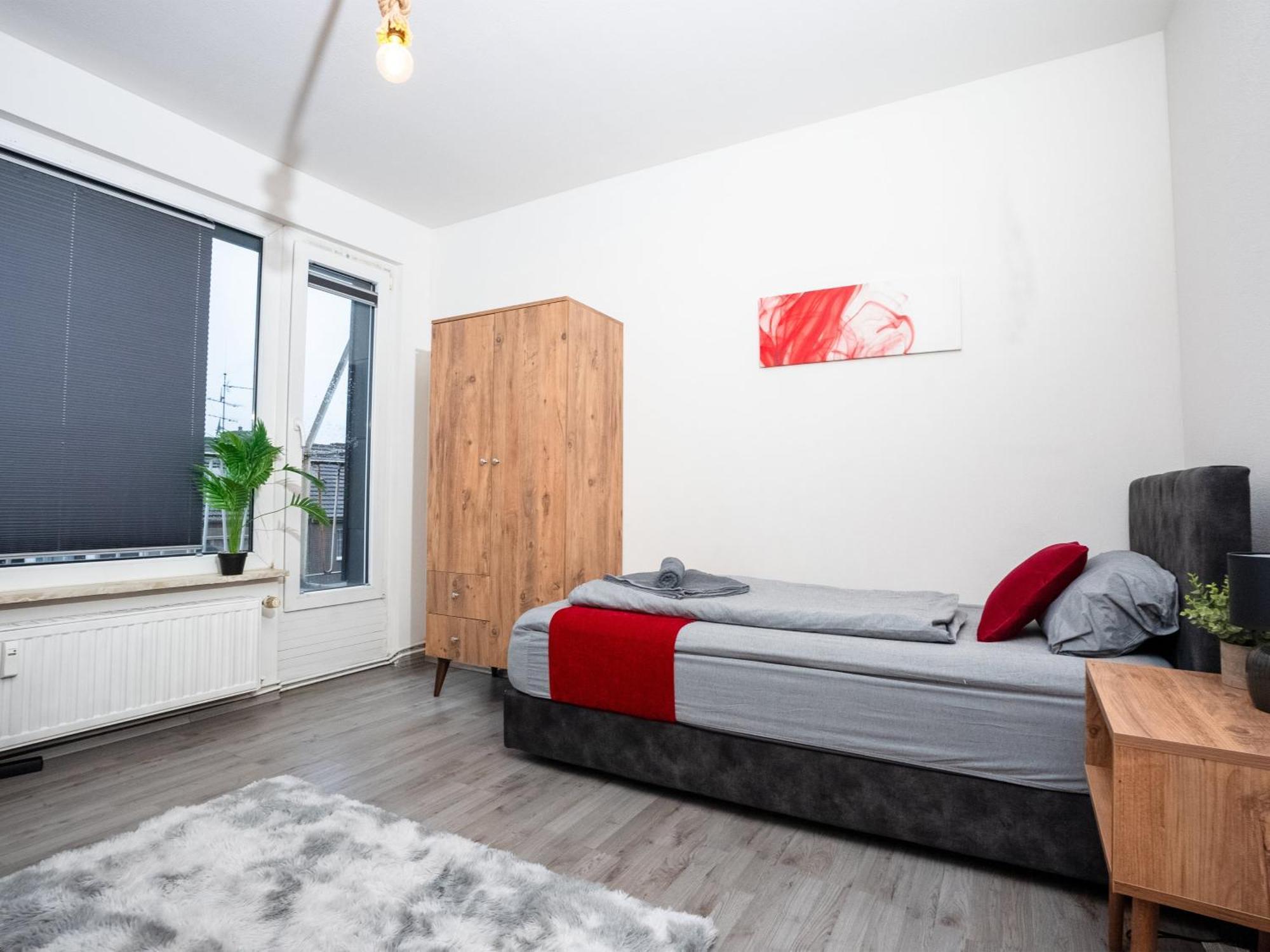 Livemore24 - Space In 24-7 Check-in * Duisburg